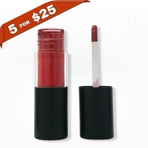 Manna Kadar Lip Whip in Hope ⚡️